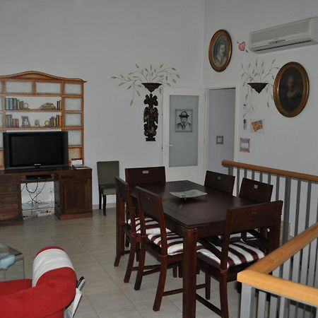 Apartamentos La Casa Pintada กาเซเรส ห้อง รูปภาพ
