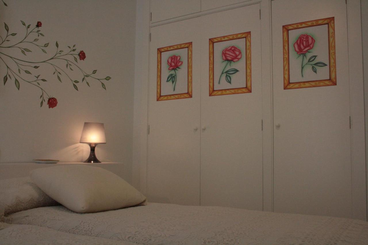 Apartamentos La Casa Pintada กาเซเรส ภายนอก รูปภาพ