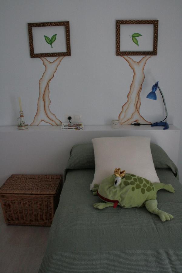 Apartamentos La Casa Pintada กาเซเรส ภายนอก รูปภาพ