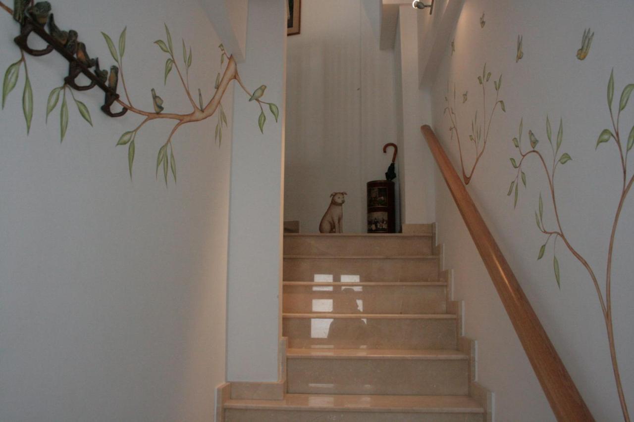 Apartamentos La Casa Pintada กาเซเรส ภายนอก รูปภาพ