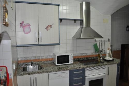 Apartamentos La Casa Pintada กาเซเรส ภายนอก รูปภาพ
